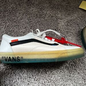 Off white VANS OLD SKOOL custom release